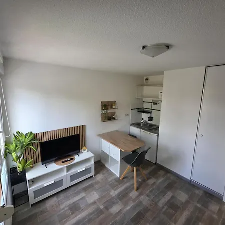 En Face De La Fac De Droit * Douai