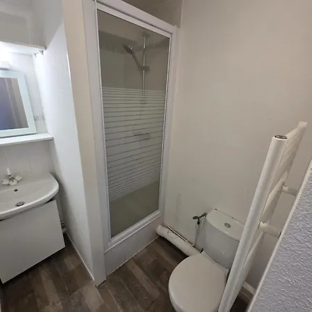 En Face De La Fac De Droit *