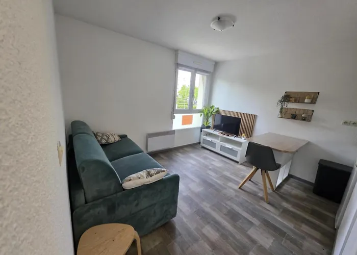 En Face De La Fac De Droit * Douai