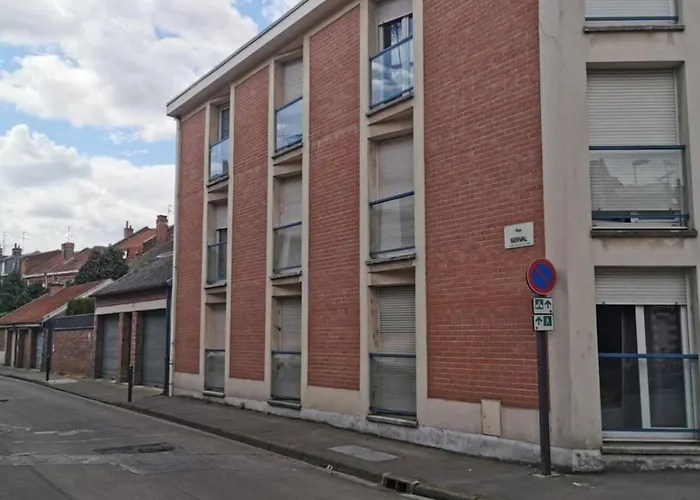 Apartment En Face De La Fac De Droit *