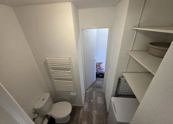 En Face De La Fac De Droit Apartment